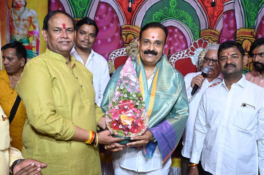 रामलीला, भगवान श्रीराम के आदर्शों को नई पीढ़ी तक पहुंचाने का सशक्त माध्यम : संजय सिंह
