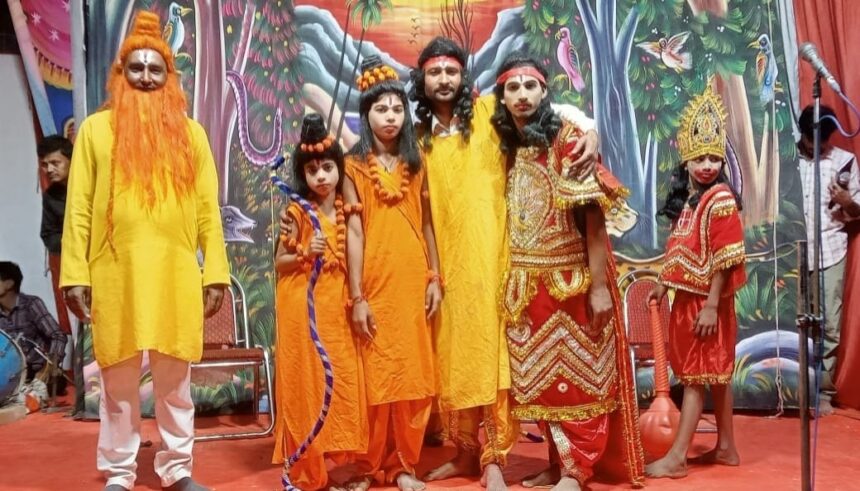 रावण वध के बाद अयोध्या लौटने पर, चारों भाइयों के मिलन पर झूम उठे दर्शक
